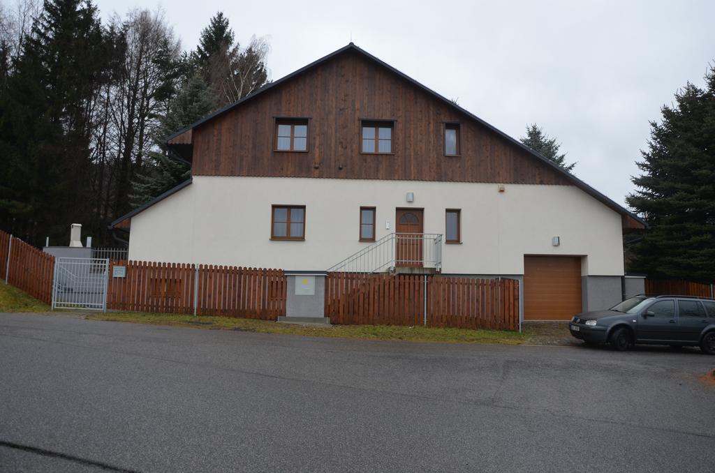 Haus Tolstejn Apartment Jiretin pod Jedlovou Exterior photo