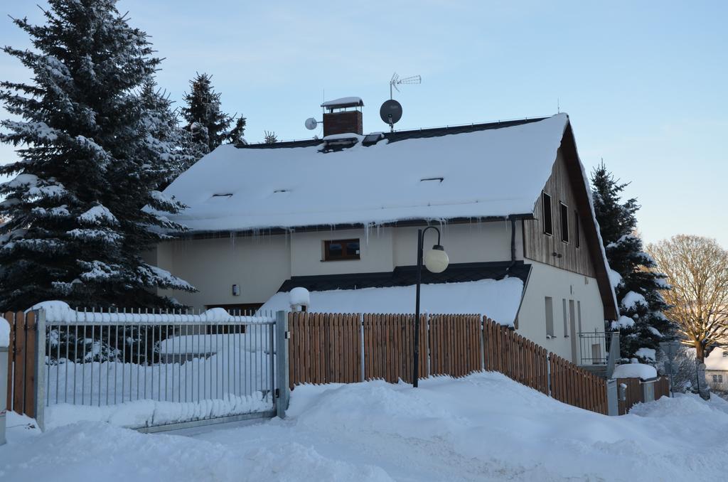 Haus Tolstejn Apartment Jiretin pod Jedlovou Exterior photo